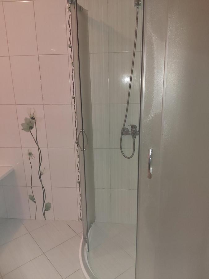 ポモリエApartament Janetアパートメント エクステリア 写真